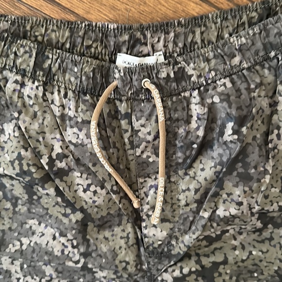 DOLCE & GABBANA Boys Swim Trunks Size 6 - Picture 5 of 8